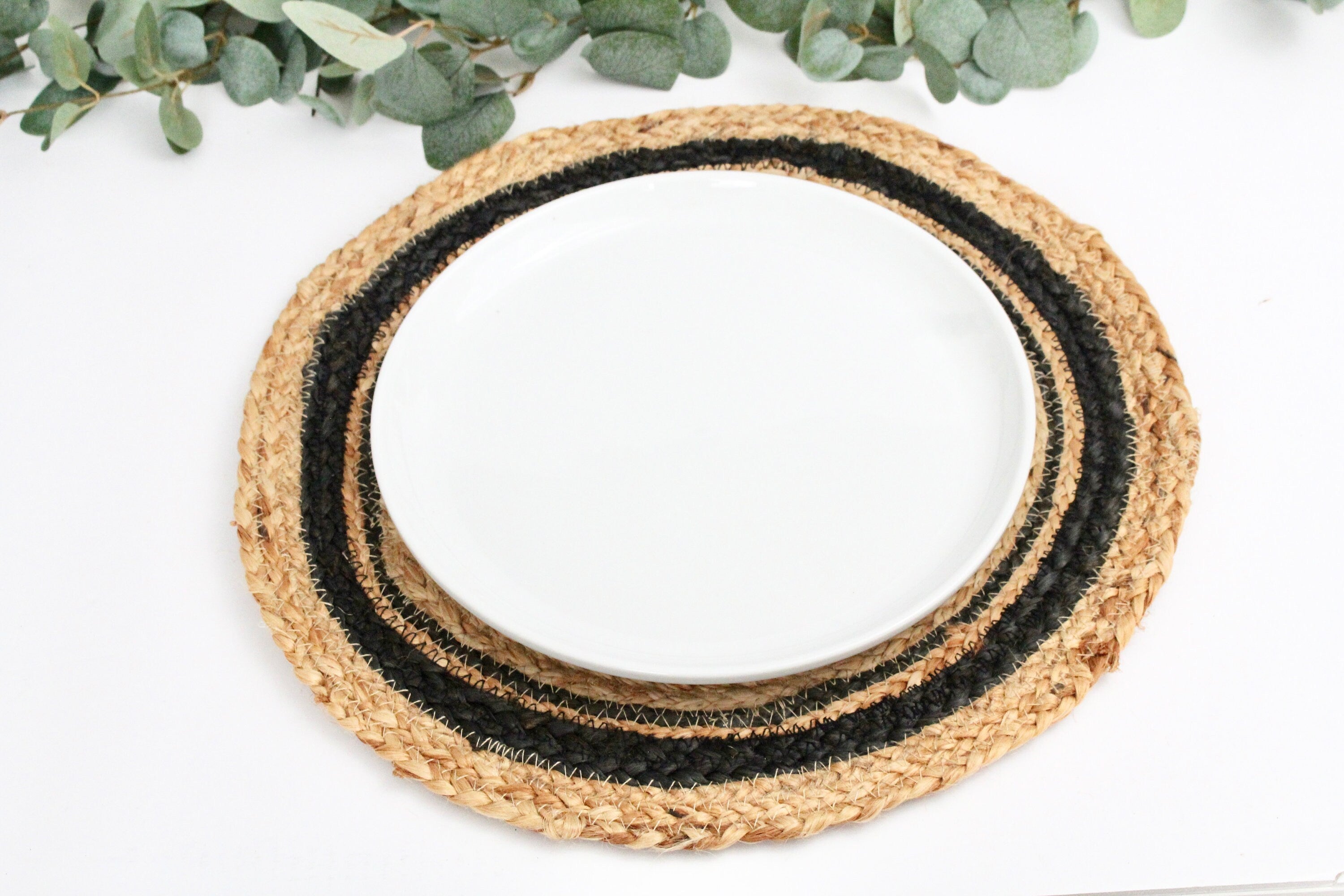 Set of 4 Two Tone Black Cotton and Jute Braided Round Placemat Set