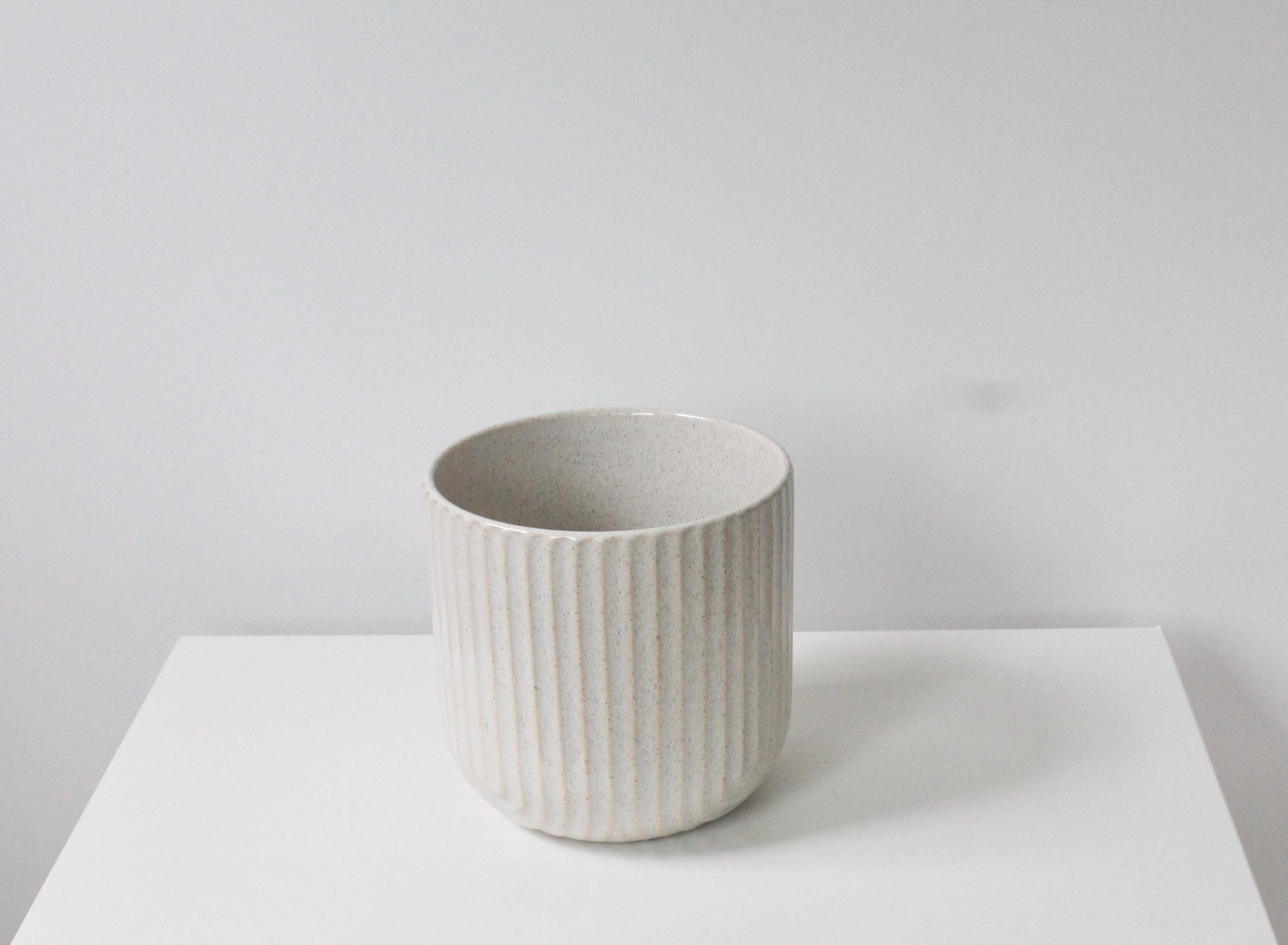 Ribbed Arch Speckled Ceramic Flower Vase | Beige Scallop Planter | Rounded Indoor Pot with Modern Texture