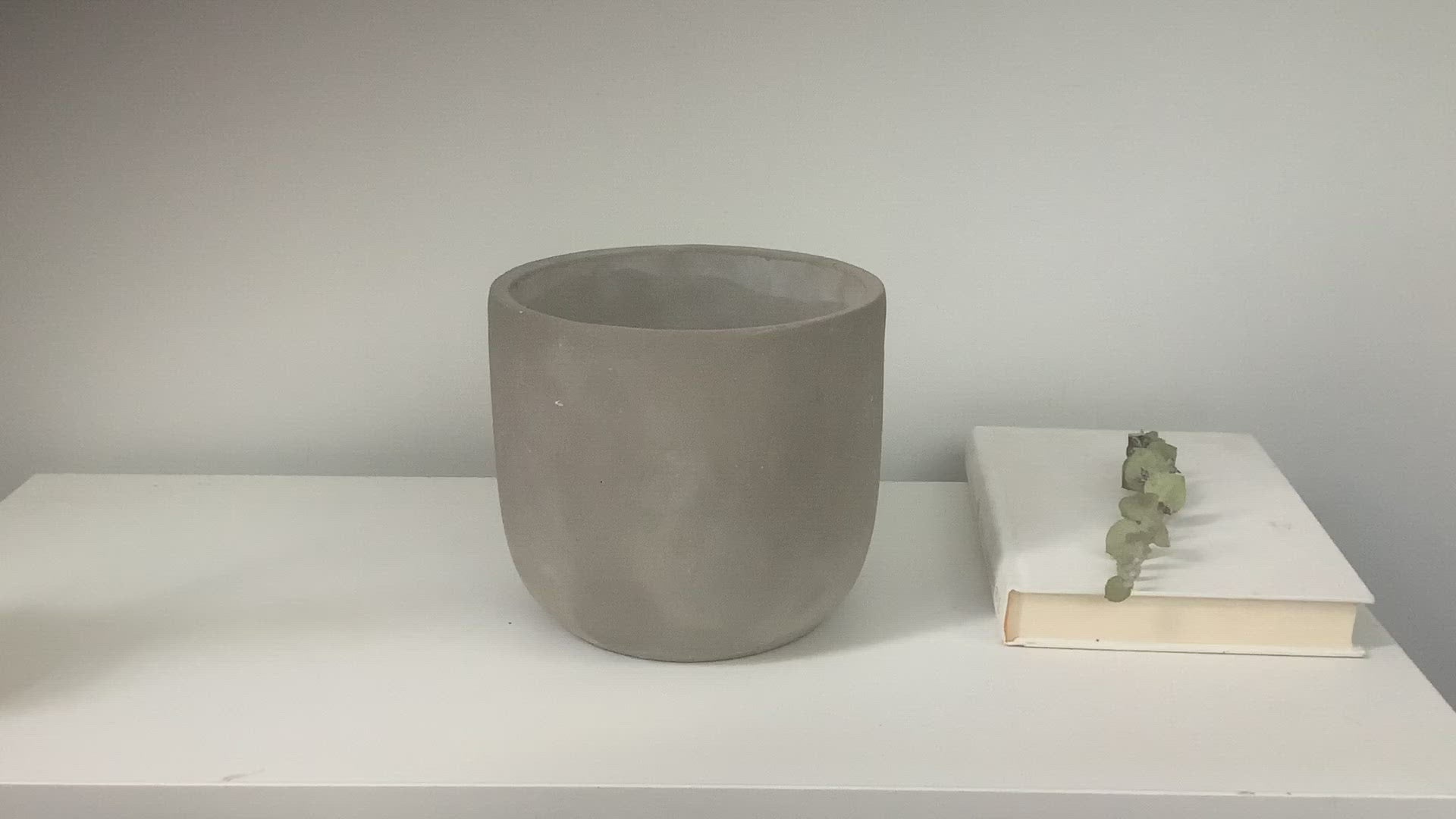 Round Concrete Indoor Planter Pot