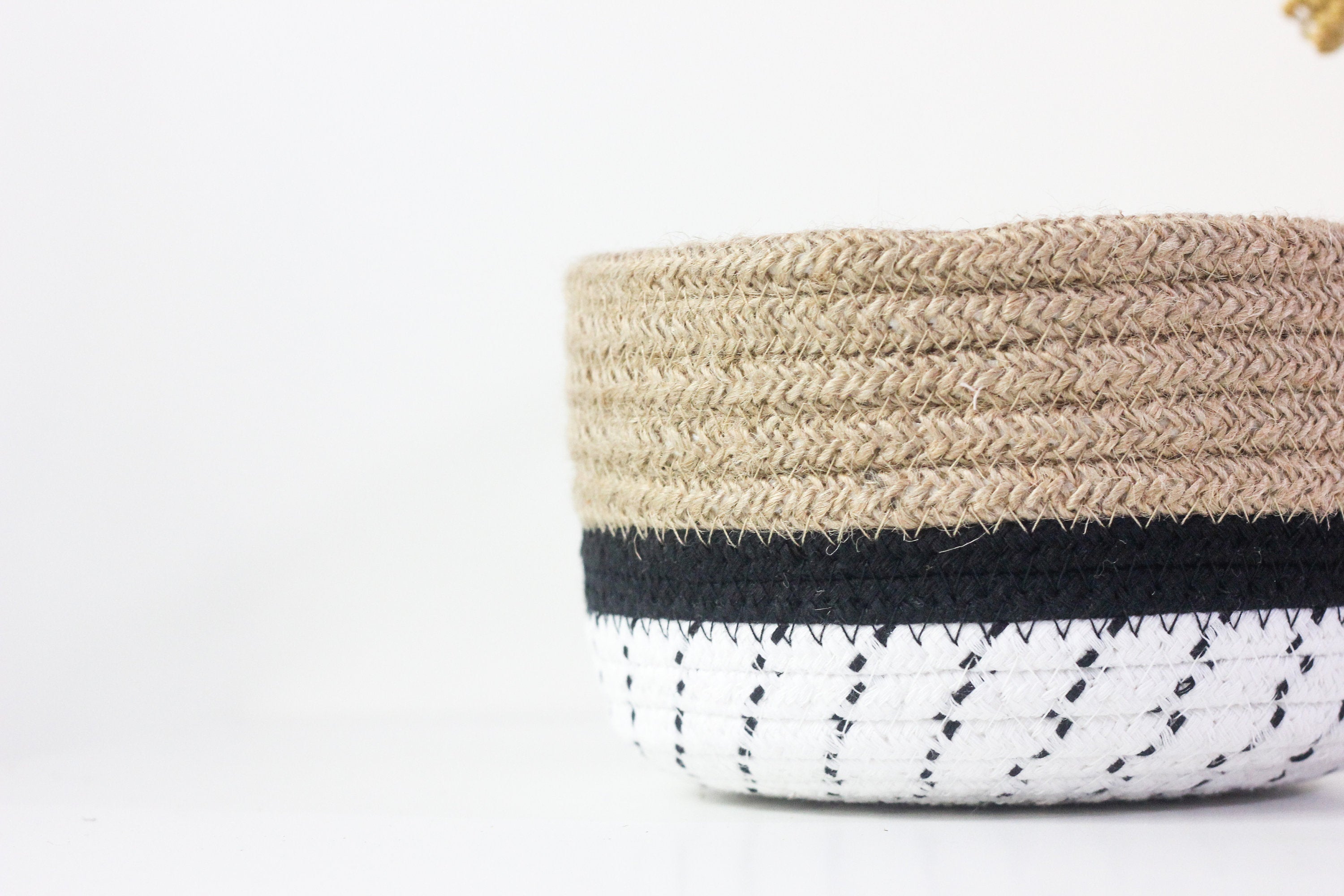 Woven Jute Cotton Rope Small Round Plant Basket