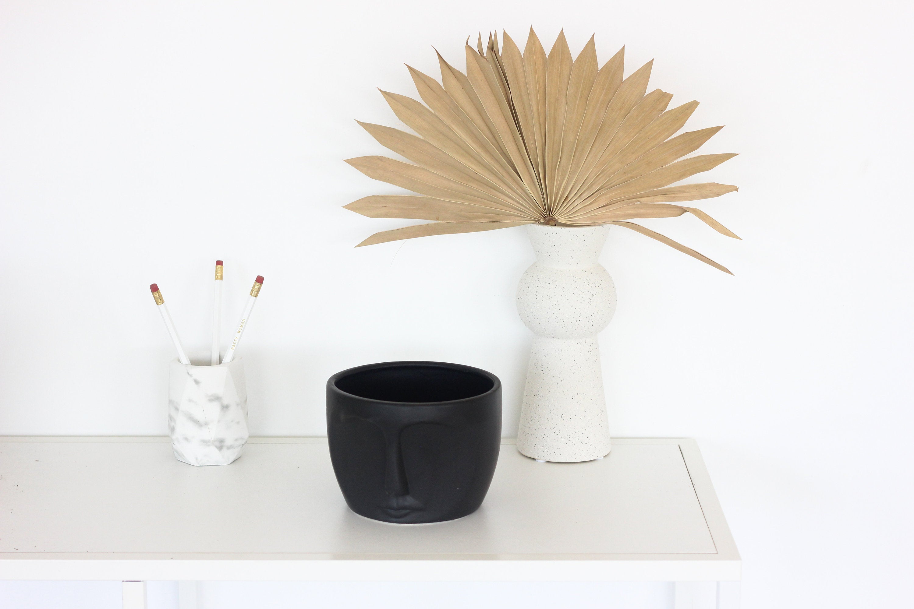 Moon Face Plant Pot in Black or White